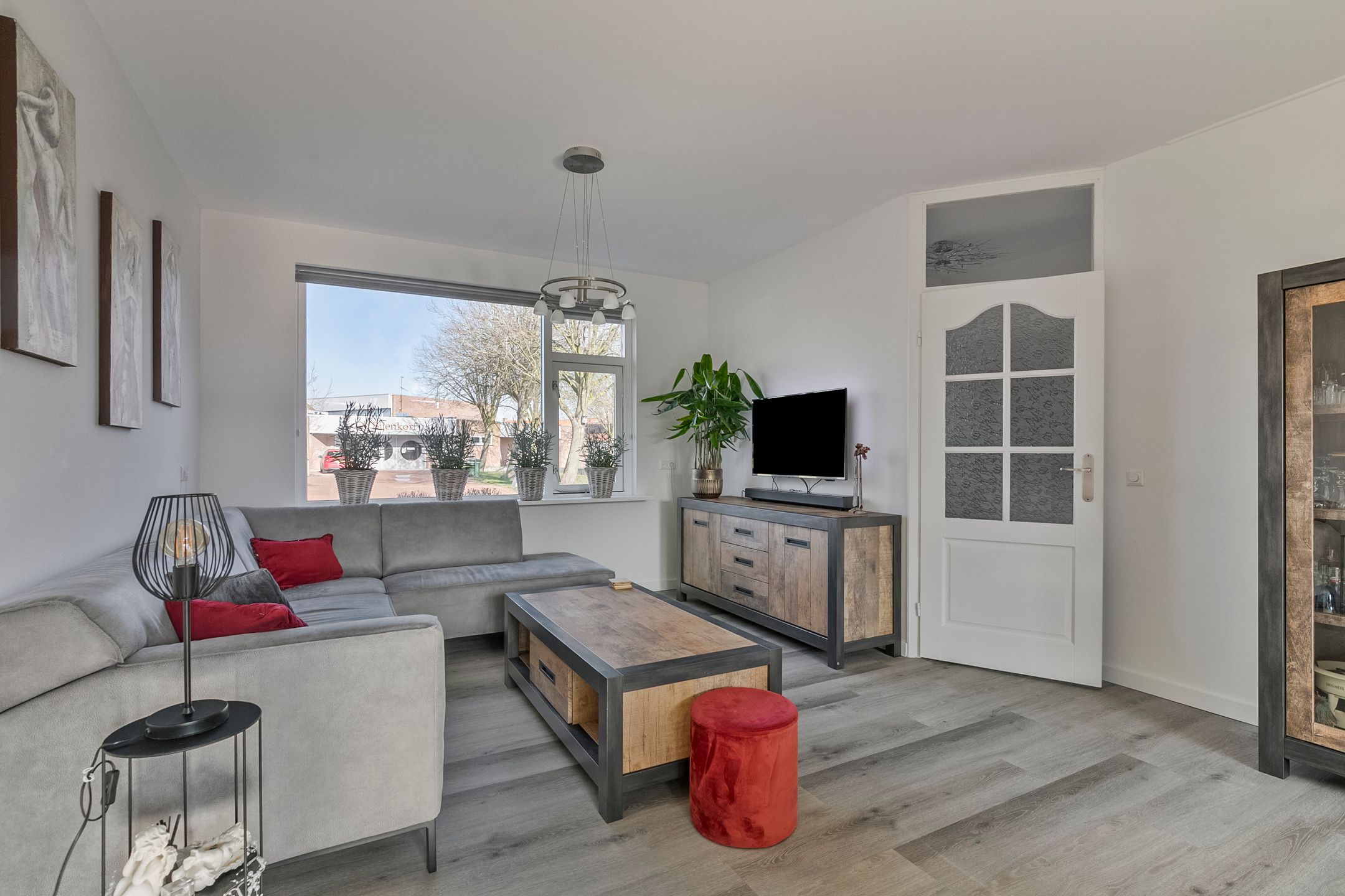 Photo 9 of Melchiorstraat 44