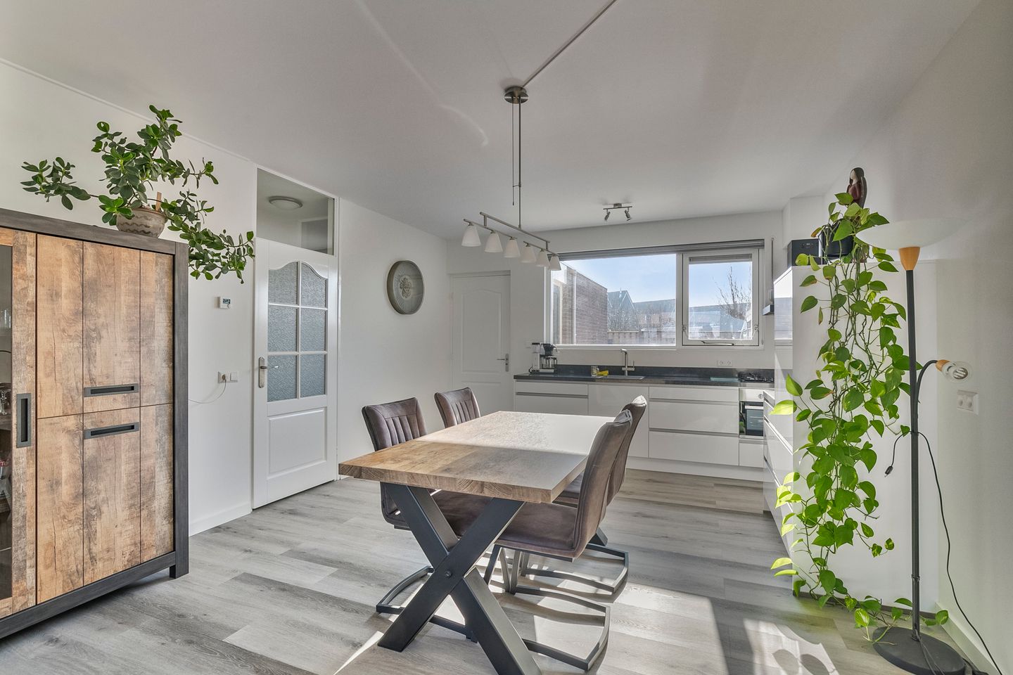 Photo 10 of Melchiorstraat 44