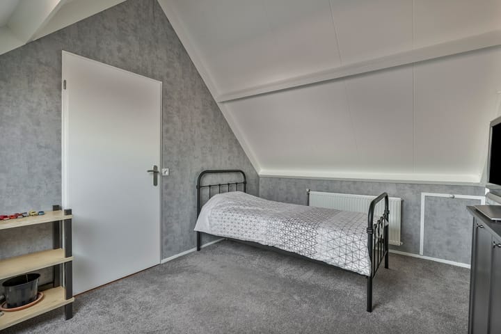 Photo 25 of Melchiorstraat 44