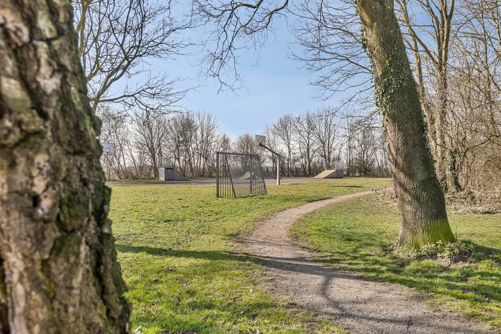 Photo 33 of Melchiorstraat 44