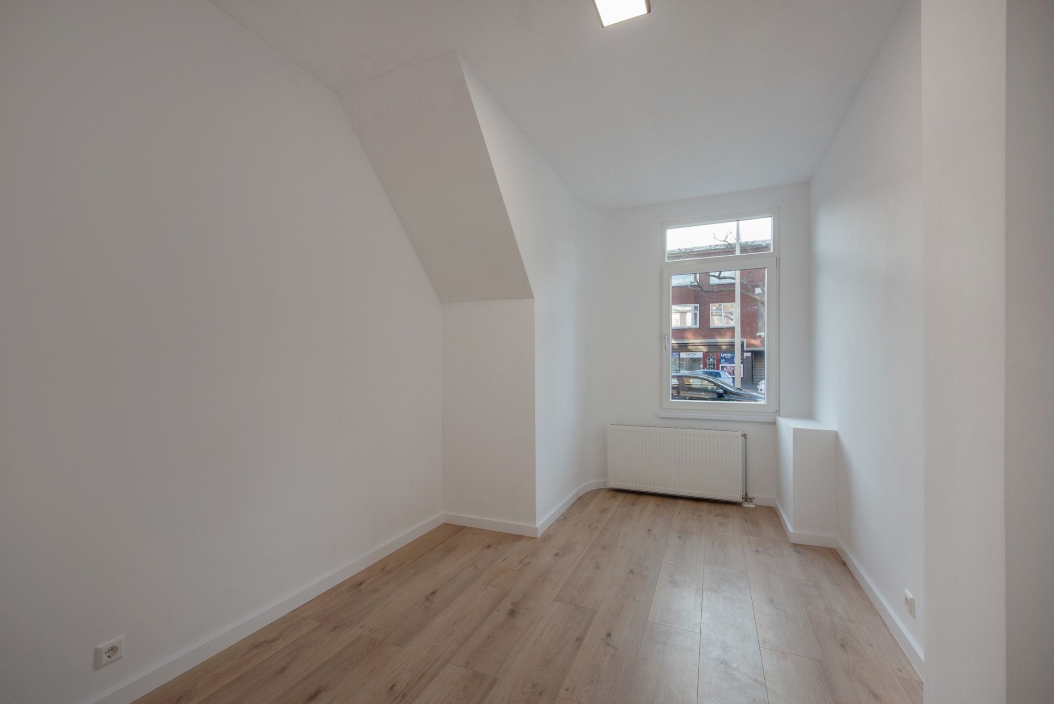 Foto 12 van Van Musschenbroekstraat 253