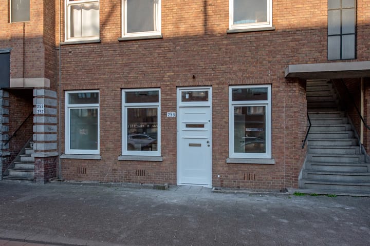 Foto 21 van Van Musschenbroekstraat 253