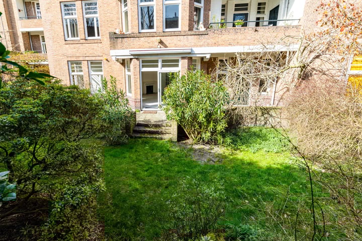 Foto 2 van Alexander Gogelweg 7