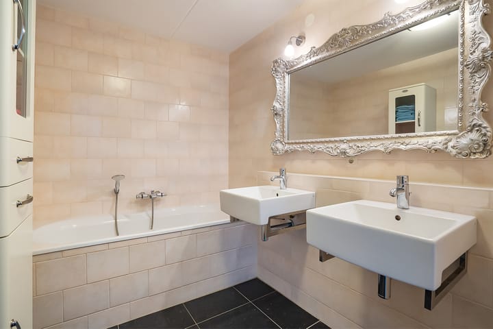 Foto 22 van Oberon 46