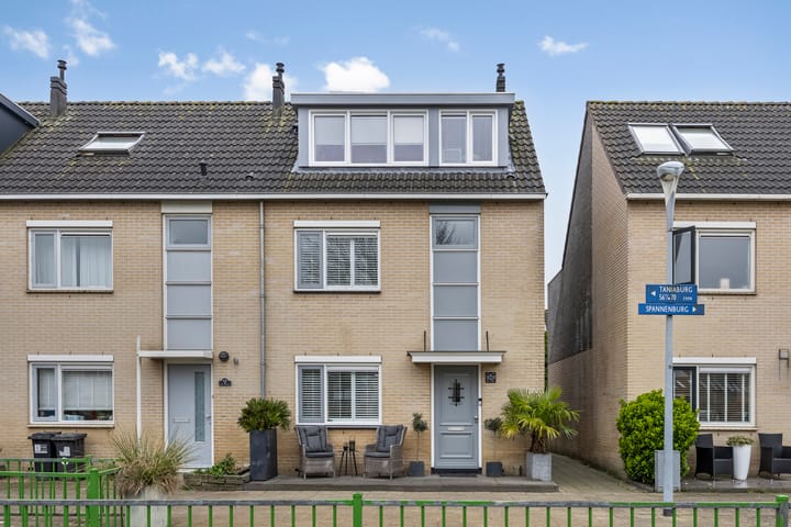 Foto 1 van Taniaburg 70