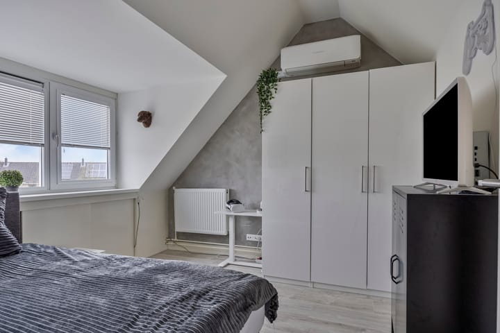 Foto 18 van Taniaburg 70