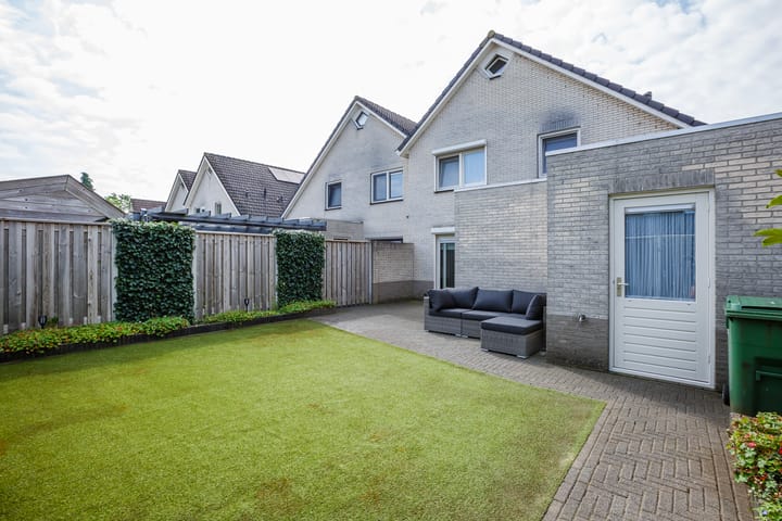 Foto 2 van Hagelkruis 1