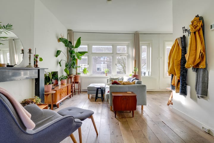 Foto 2 van Laan van Nieuw-Guinea 7-BS