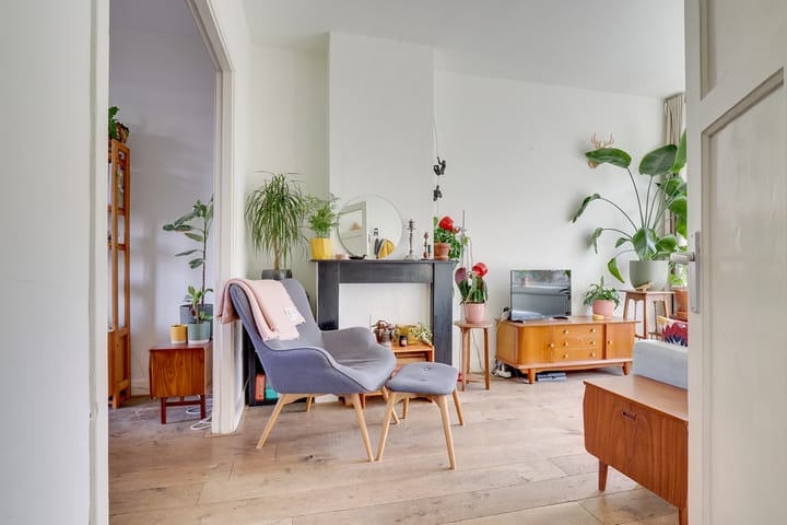 Foto 6 van Laan van Nieuw-Guinea 7-BS