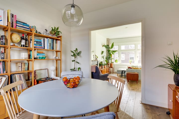 Foto 11 van Laan van Nieuw-Guinea 7-BS