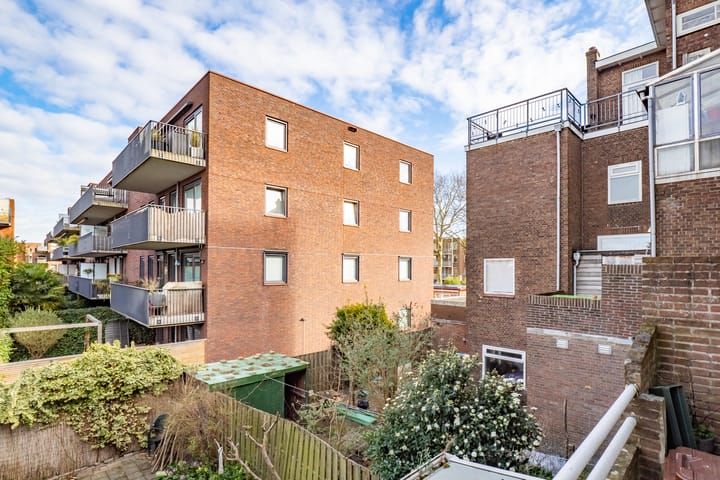 Foto 15 van Laan van Nieuw-Guinea 7-BS