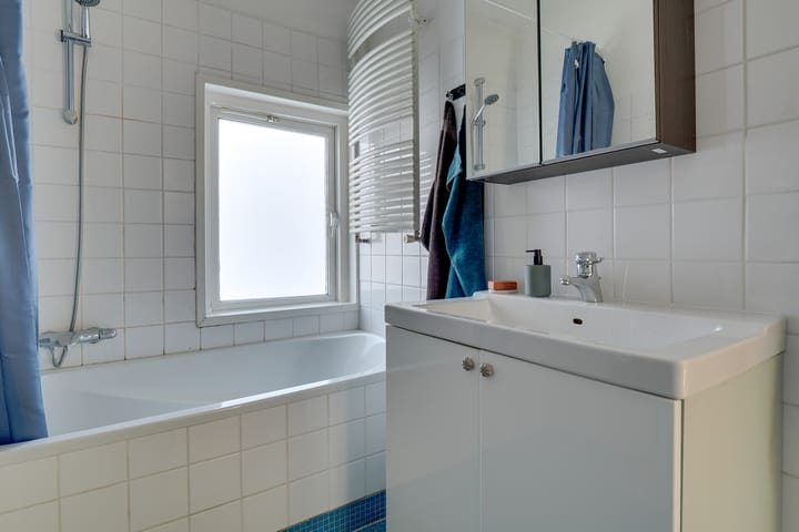 Foto 30 van Laan van Nieuw-Guinea 7-BS