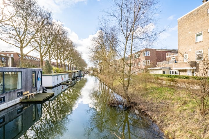 Foto 37 van Laan van Nieuw-Guinea 7-BS