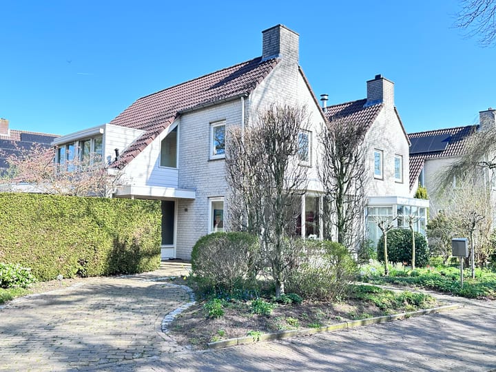 Hoefstraat 24