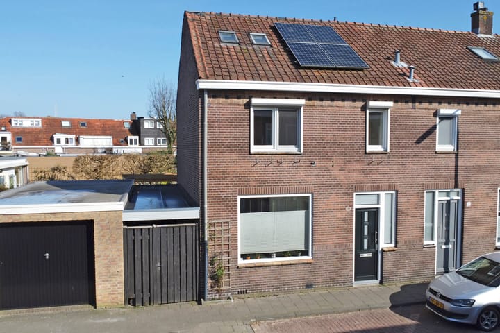 Foto 31 van Dennenstraat 10