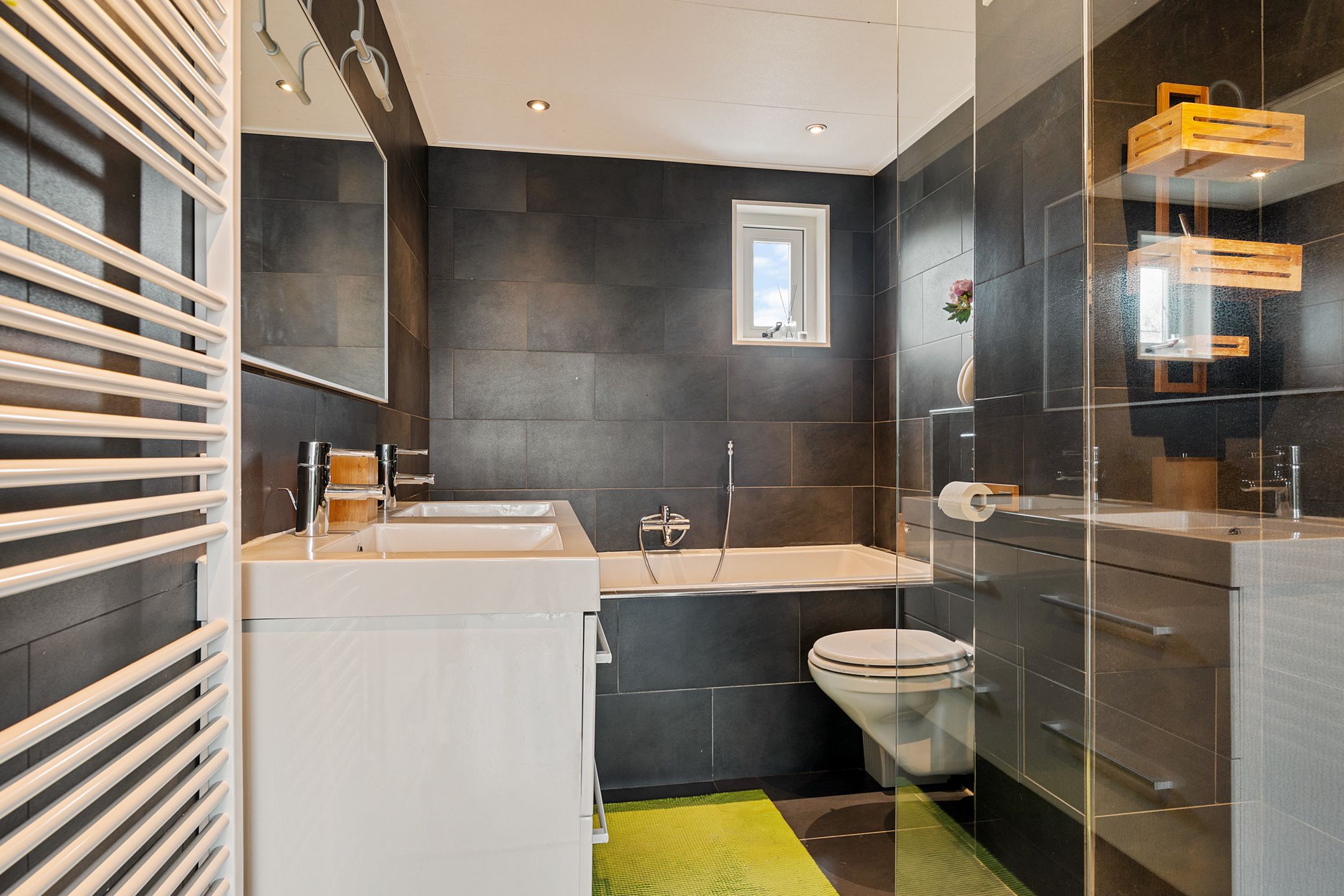 Foto 3 van Nienoord 3