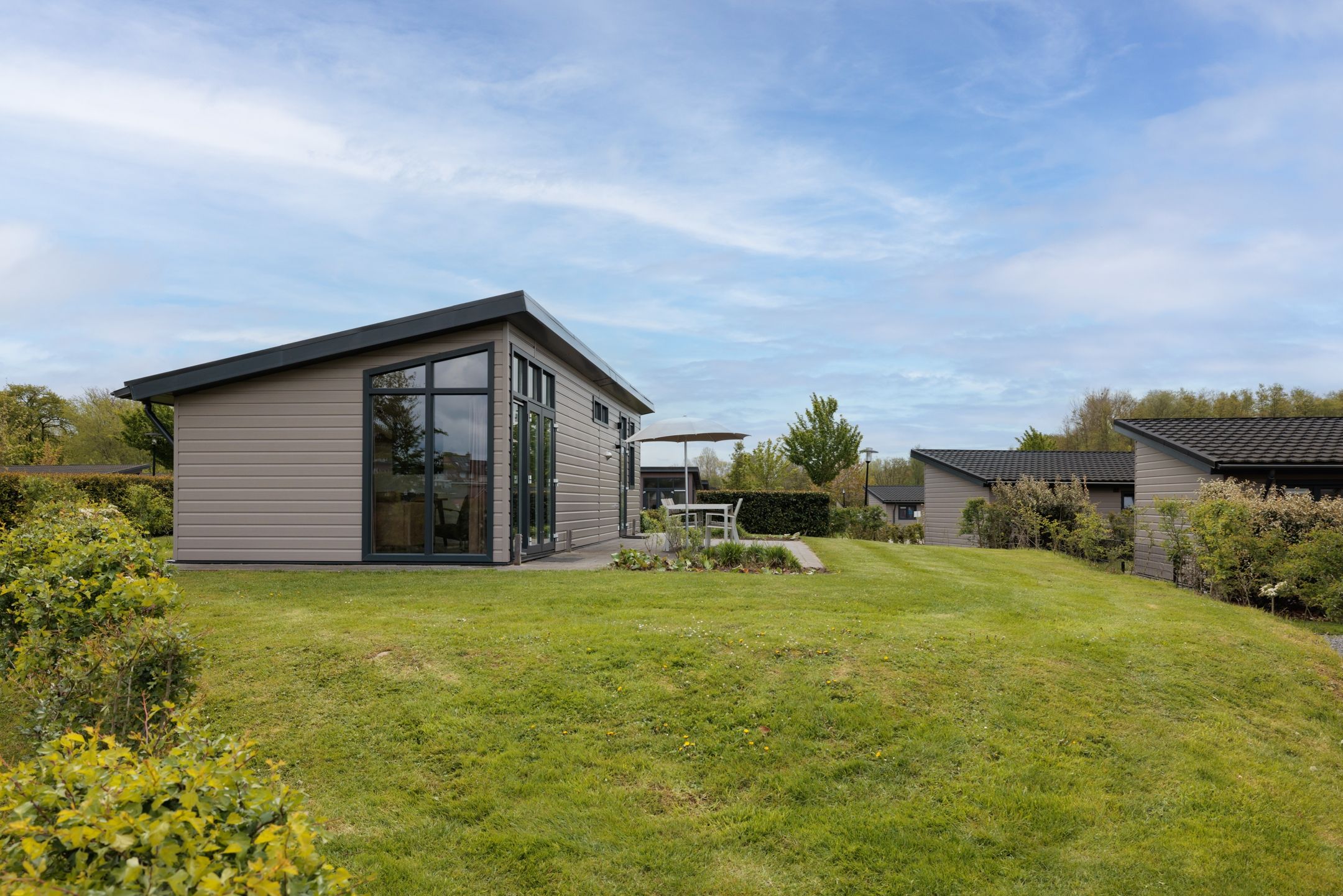3-bedroom freehold villa in Schin op Geul — photo 2 of 5
