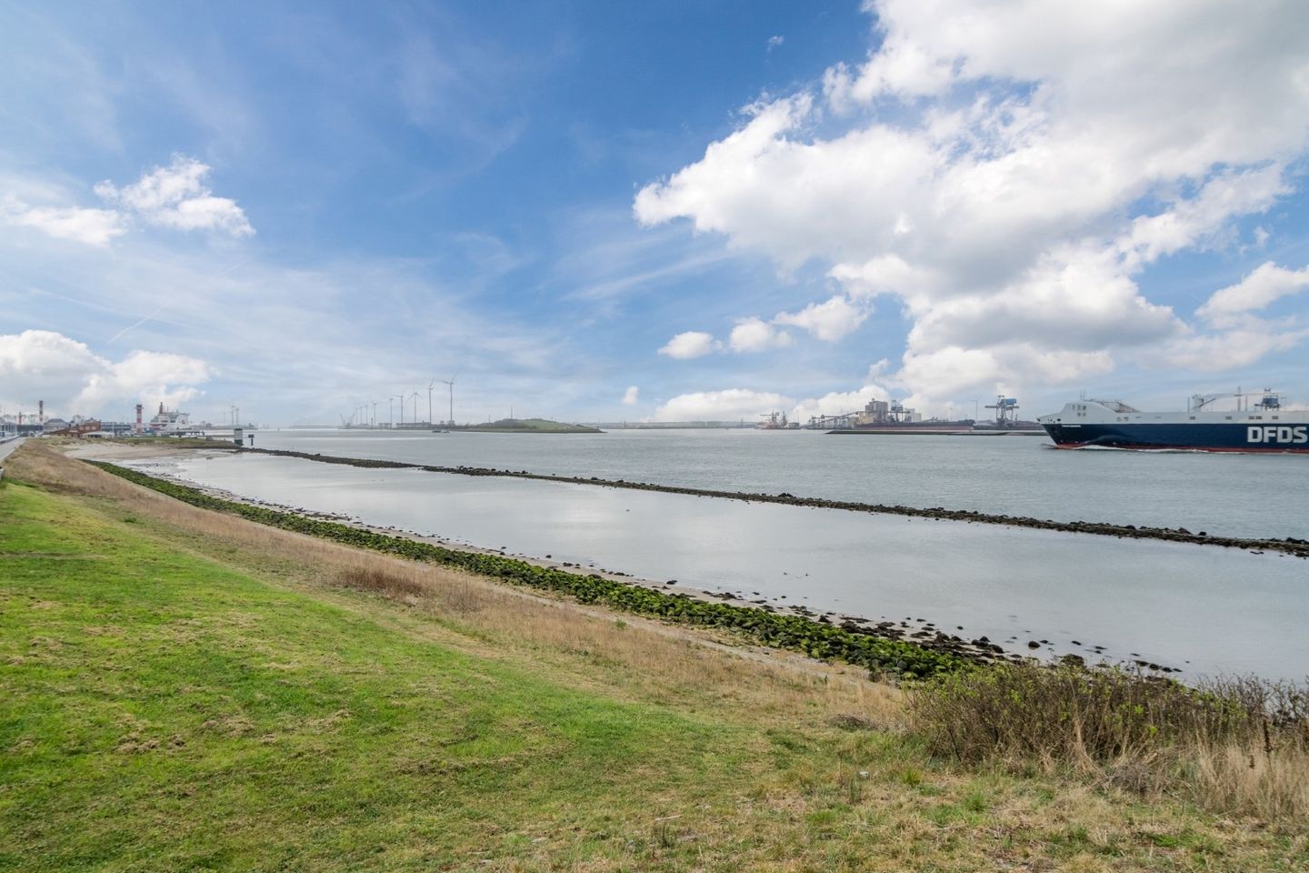 Foto 49 van Strandweg 377