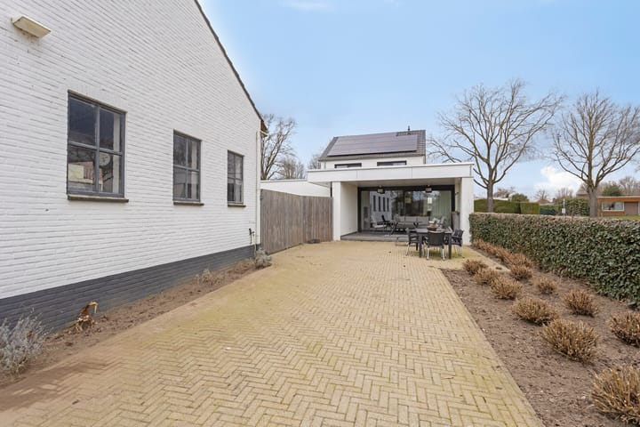 Photo 33 of Driessensstraat 64