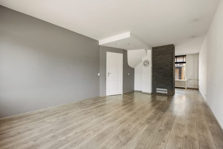 Photo 10 of Harderwijkstraat 5