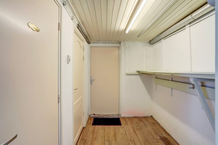 Photo 13 of Prins Alexanderstraat 116