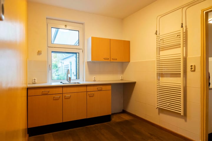 Photo 10 of van Ranststraat 9