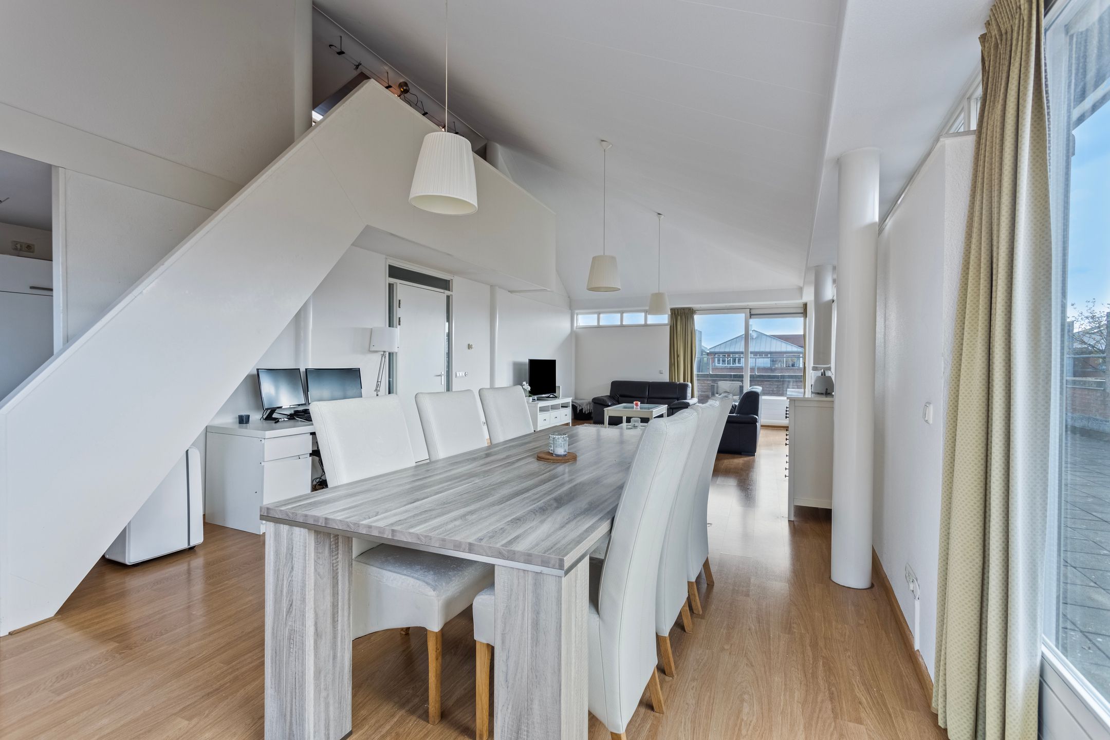 Foto 3 van Sphinxlunet 105-F