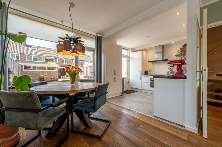 Photo 10 of Meidoornstraat 10