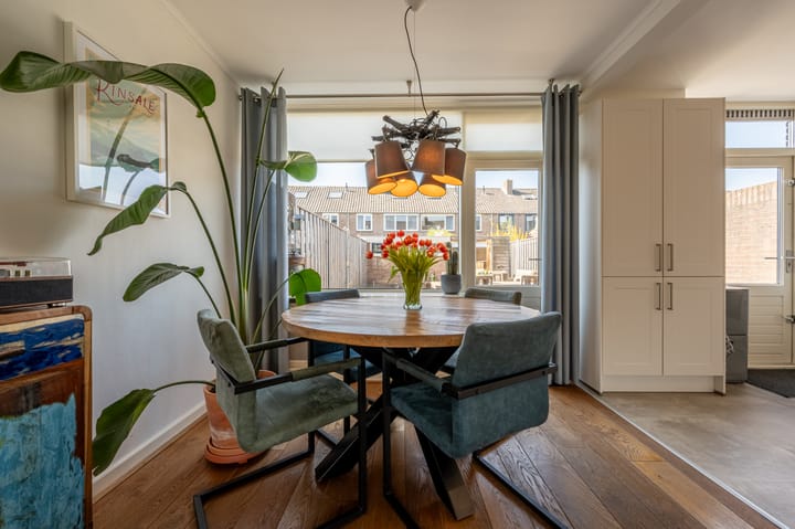 Photo 11 of Meidoornstraat 10