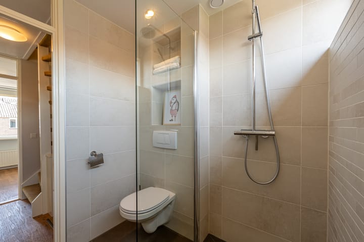 Photo 23 of Meidoornstraat 10