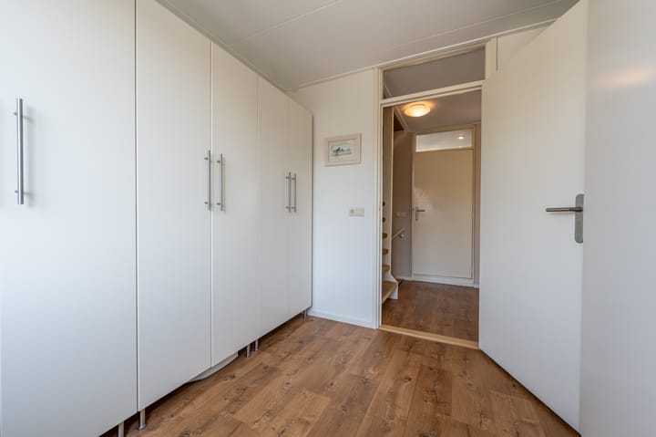 Photo 29 of Meidoornstraat 10