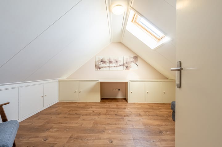 Photo 32 of Meidoornstraat 10