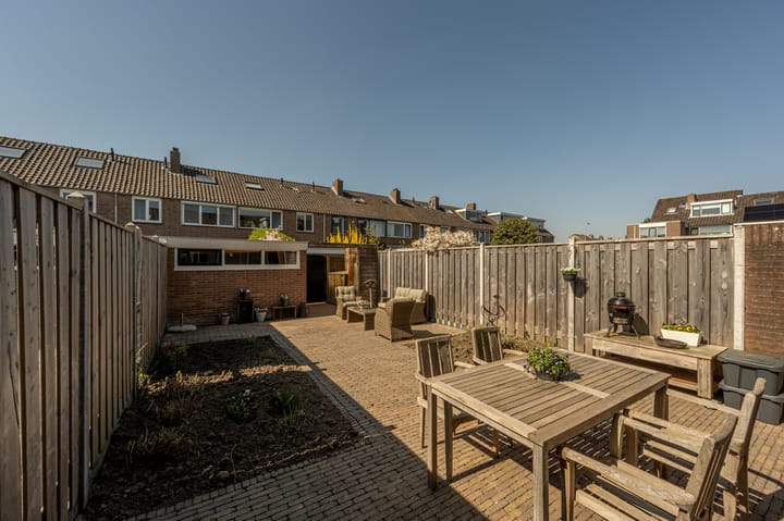 Photo 34 of Meidoornstraat 10