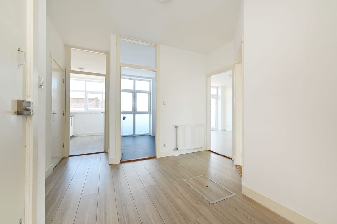 Photo 8 of Zuiderparklaan 31