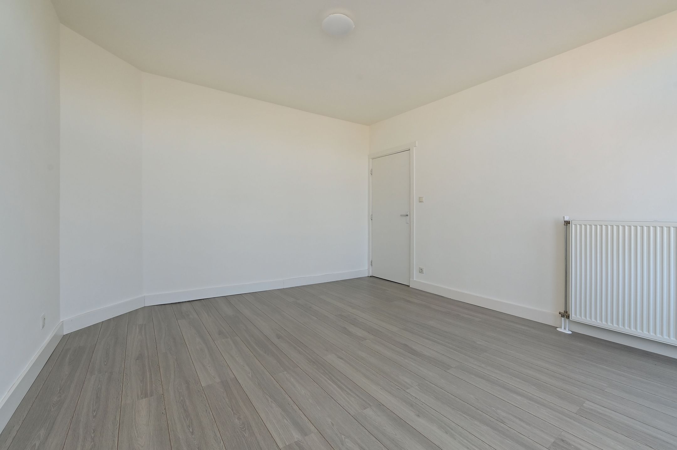 Photo 15 of Zuiderparklaan 31