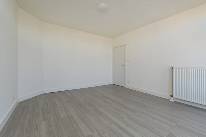 Photo 15 of Zuiderparklaan 31