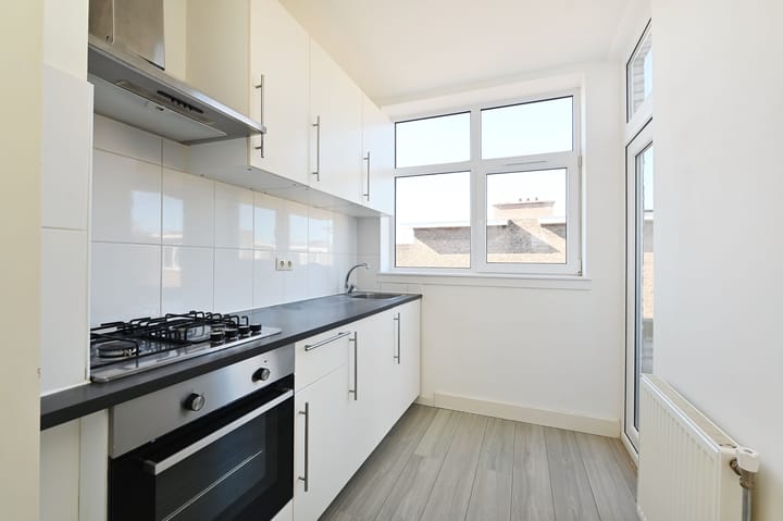 Photo 20 of Zuiderparklaan 31