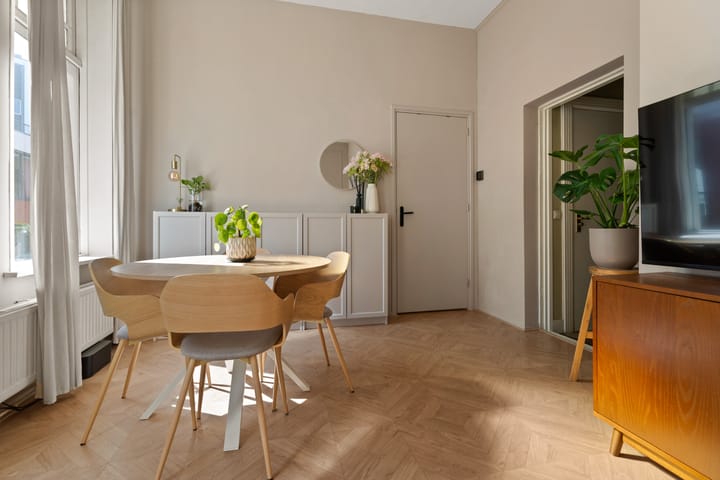 Photo 10 of Spoorwegstraat 19-1