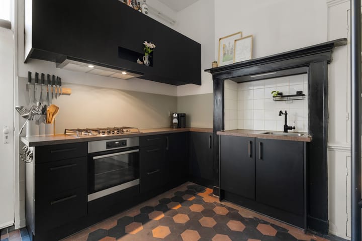 Photo 11 of Spoorwegstraat 19-1