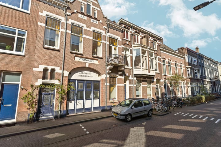 Photo 28 of Spoorwegstraat 19-1