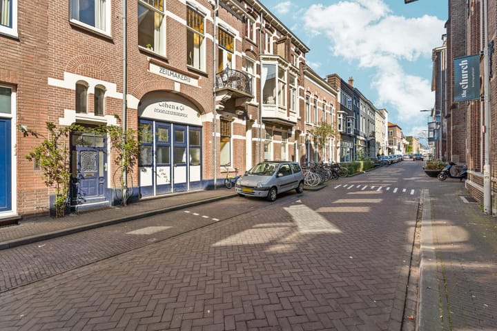 Photo 29 of Spoorwegstraat 19-1