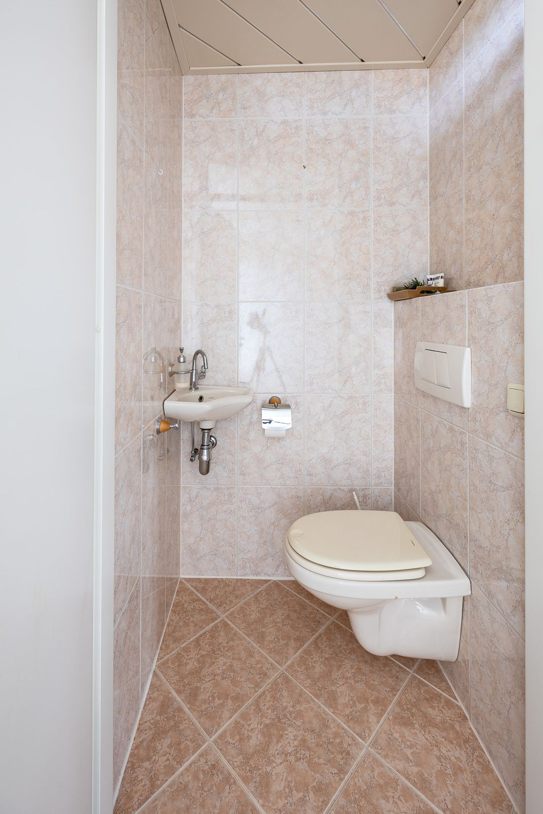 Photo 23 of Eindstraat 126