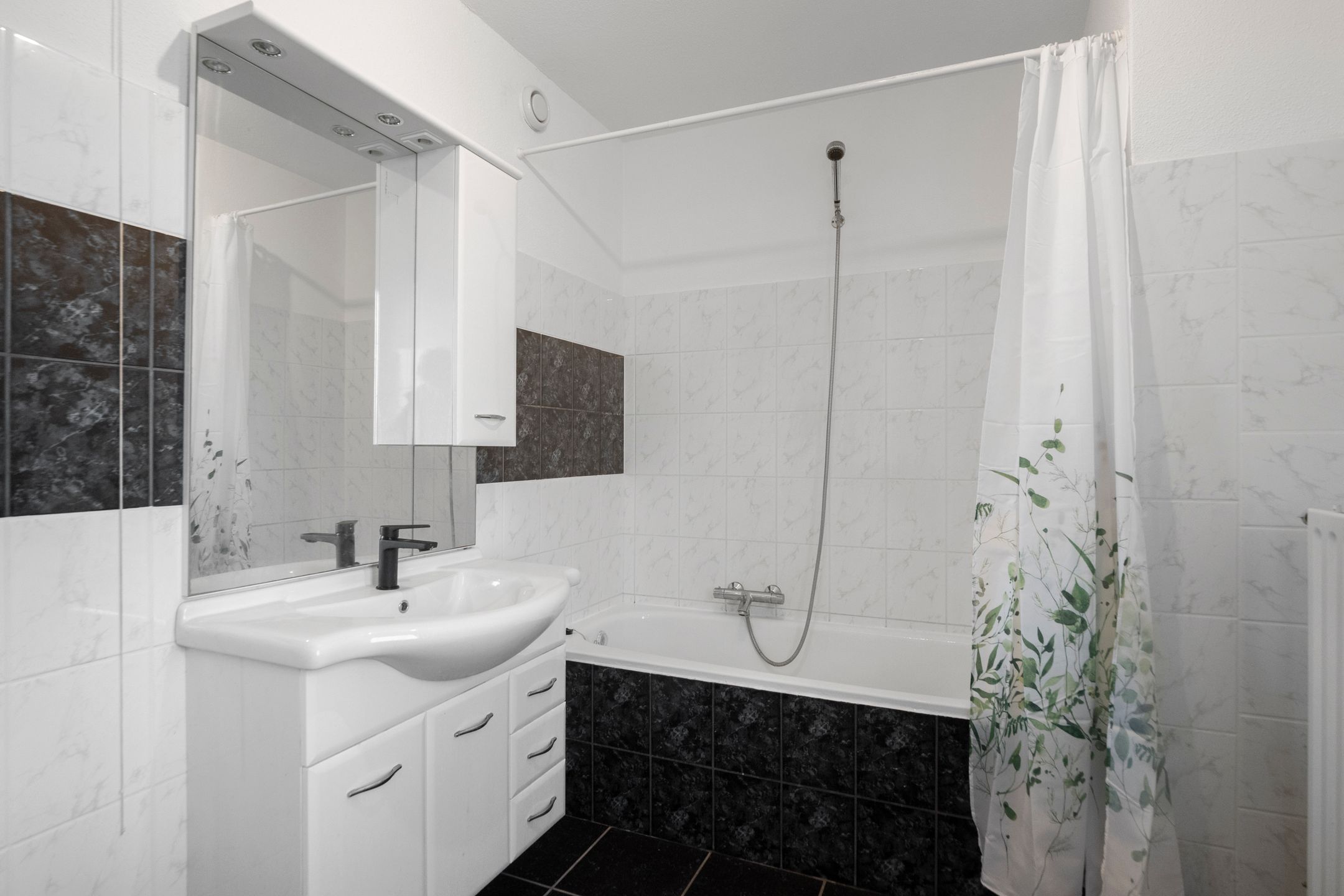 Photo 3 of Marina-Park 209