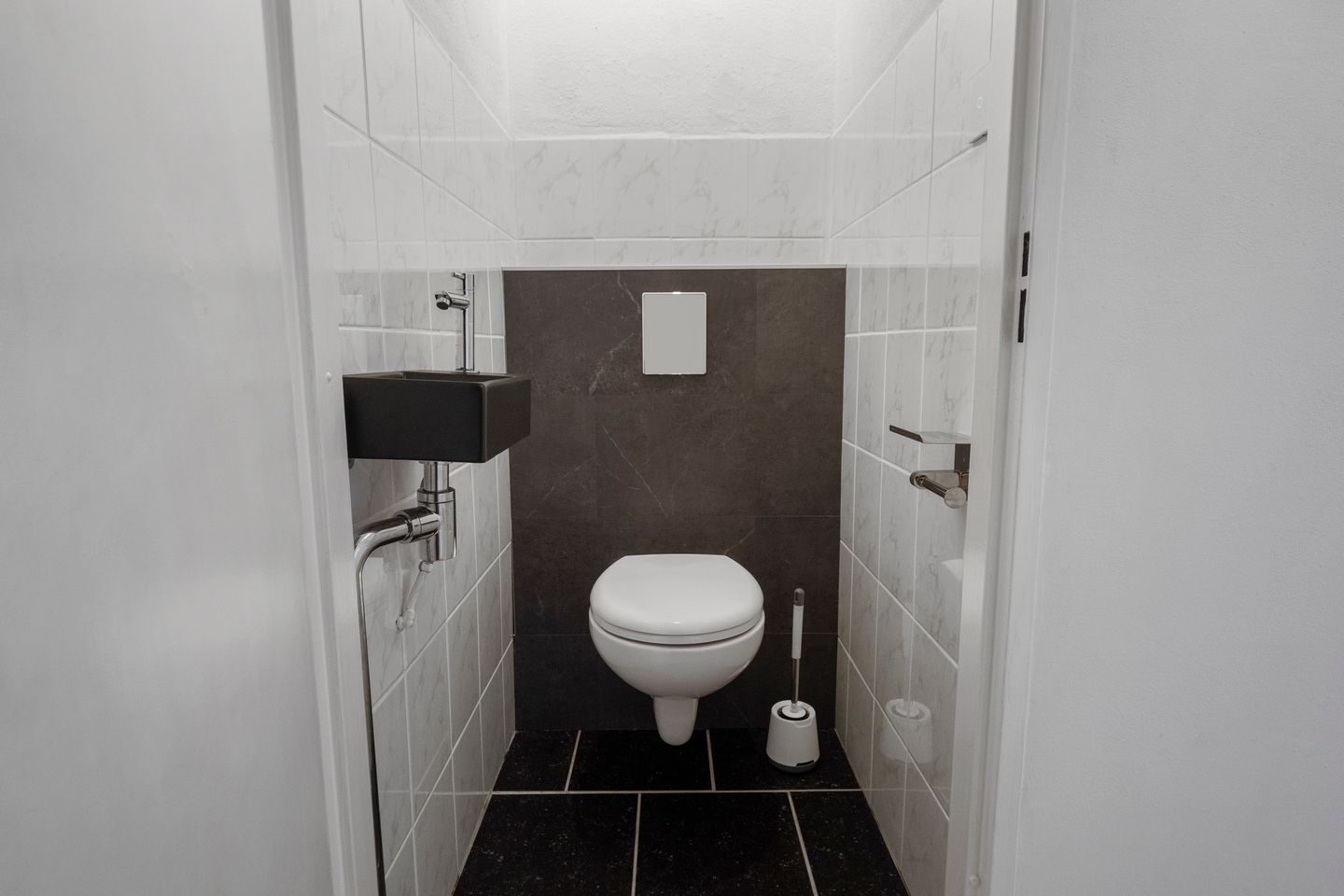 Photo 5 of Marina-Park 209