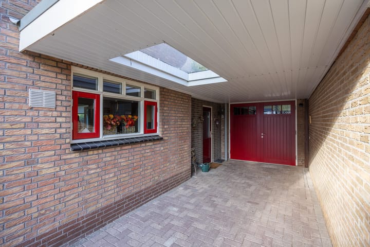 Foto 11 van Schoolstraat 44