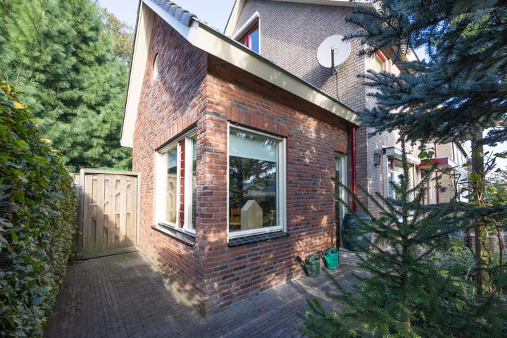 Foto 13 van Schoolstraat 44