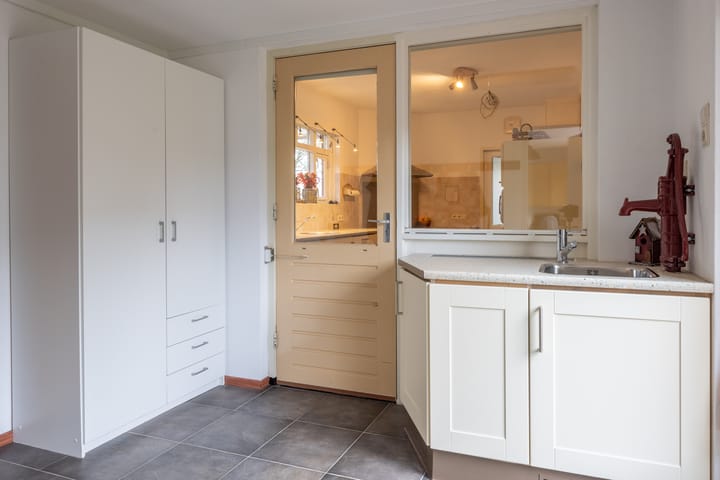 Foto 31 van Schoolstraat 44