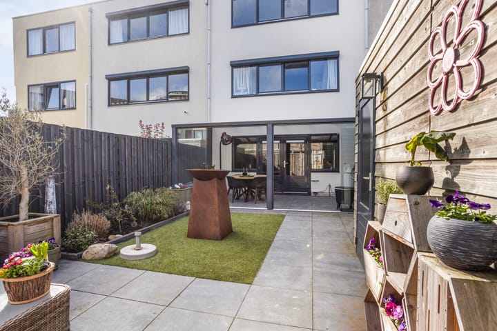 Foto 48 van Rosa de Werdstraat 30