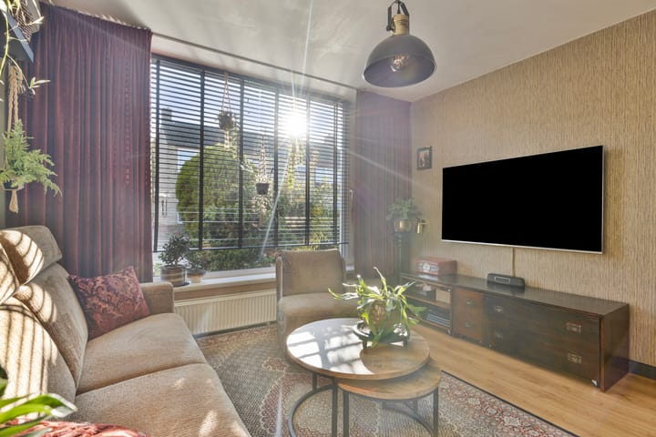 Foto 9 van van Nagellstraat 18