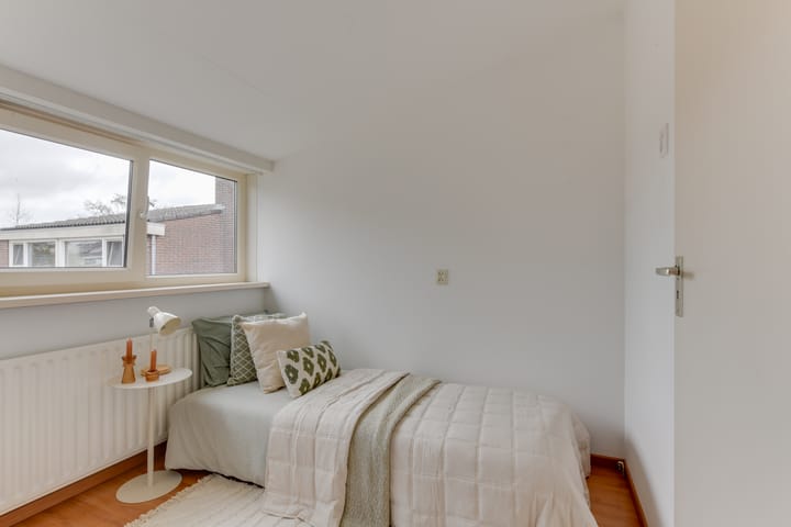 Photo 41 of Mahonialaan 12